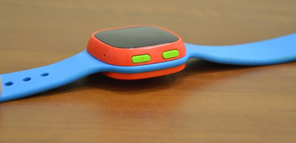 Кнопка SOS на Alcatel MoveTime Track&Talk