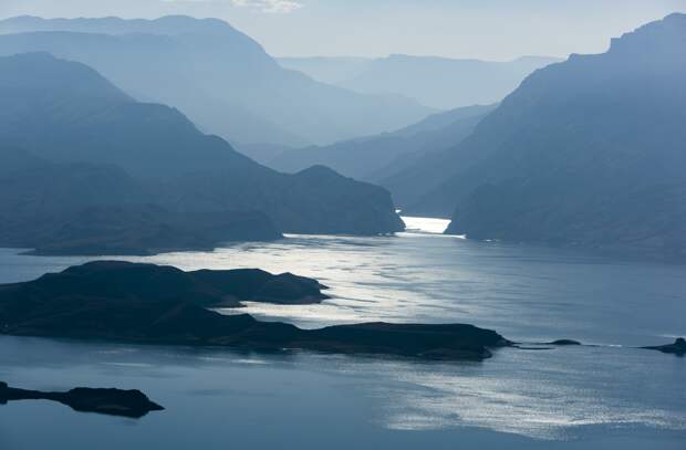 В российском регионе намело небывалые трехметровые сугробы