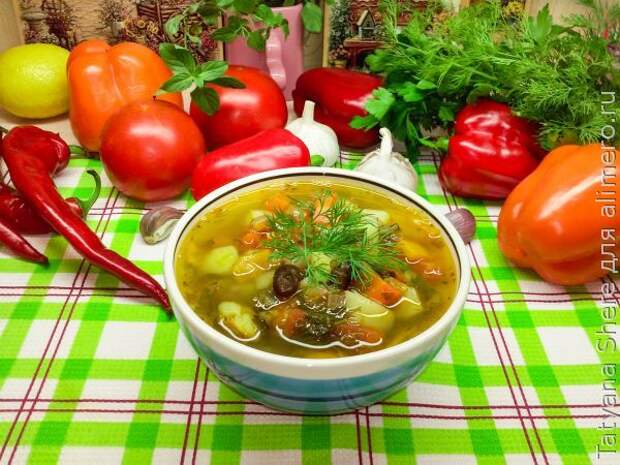 Суп с фасолью и запеченным перцем