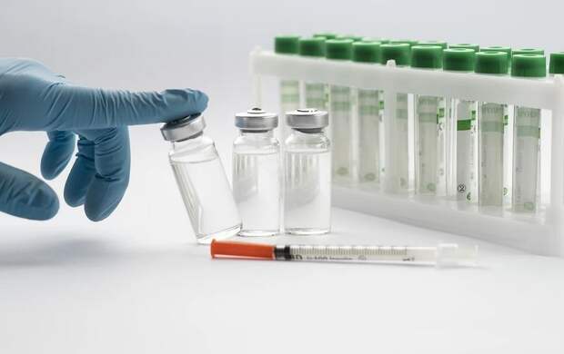 Вакцина со вкусом ряженки. Ученые из Петербурга разрабатывают первую в мире съедобную вакцину от коронавируса