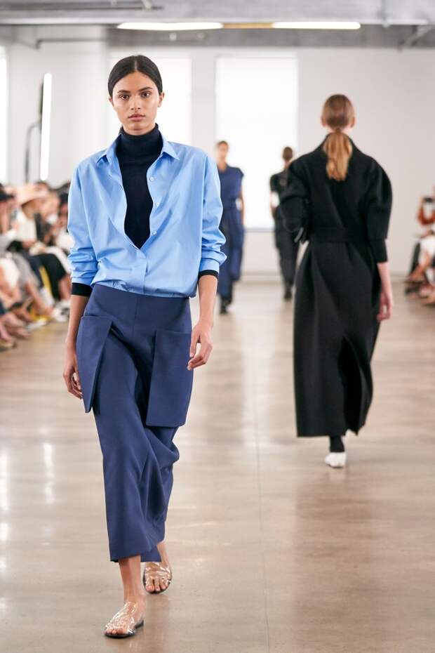 Правильные рубашки и юбки из необычного кружева: The Row RTW Spring 2020 (фото 12.2) The Row (фото 7.2)