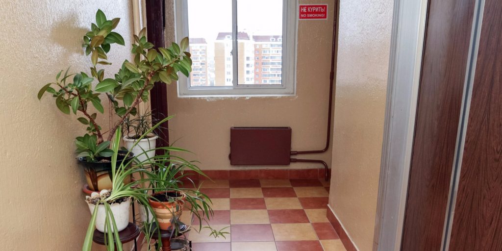 В подъезде дома на Сухонской восстановили освещение – «Жилищник»