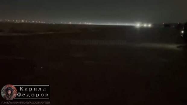 Опубликованы редкие кадры экстренной посадки Су-35 летчиком ВКС России