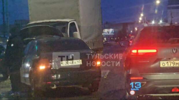 В Тульской области на Одоевском шоссе столкнулись «газель» и «легковушка»