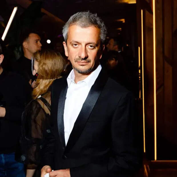 Константин Богомолов