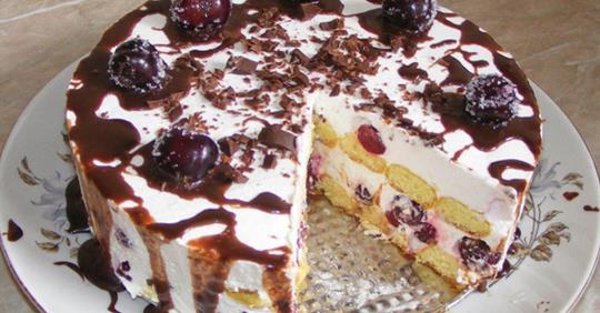 Торт из печенья с вишнями. Простой, вкусный - и без выпечки