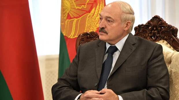 Лукашенко потребовал разработать средства военной связи с учетом опыта СВО на Украине