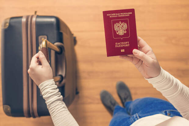 В Екатеринбурге 10-летнего школьника не пустили на рейс из-за ошибки в паспорте