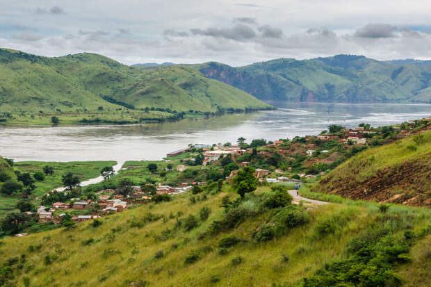 Actualité: судно с 800 пассажирами затонуло в ДР Конго