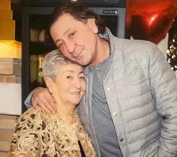 Григорий Лепс с мамой