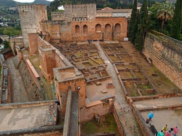 Самая старая часть Альгамбры. Самая старая часть Альгамбры.