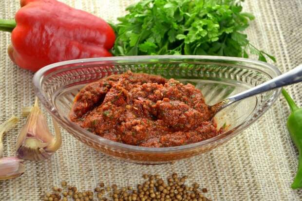 Мегрельский соус с яблоками