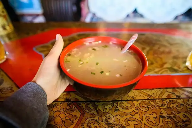 Знакомство с кухней Тибета очень, можно, собой, блюдо, с мясом, Тхукпа, часто, вкусный, Также, обычно, проблемы, везде, Тибетцы, много, метров, уровнем, потому, купить, порцию, пельмени