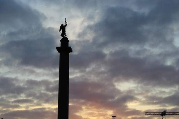 Петербуржцев предупредили о магнитной буре из-за корональной дыры