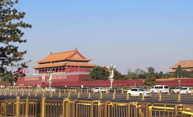 Площадь Тяньаньмэнь в центре Пекина