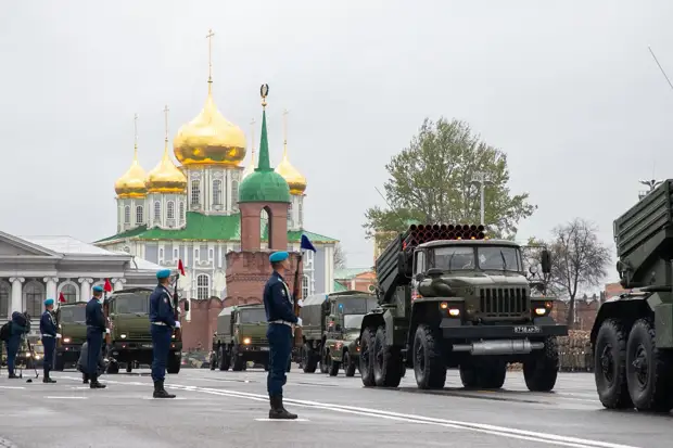 В Параде Победы в Туле впервые примут участие расчеты военного учебного центра при ТулГУ и "Гвардейская смена"
