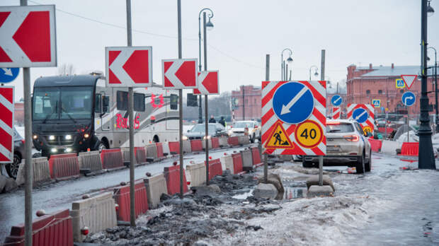 В трех районах Петербурга ограничат дорожное движение
