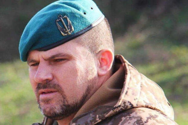 Глава генштаба ВСУ стал единственным участником переговоров, одетым в камуфляж