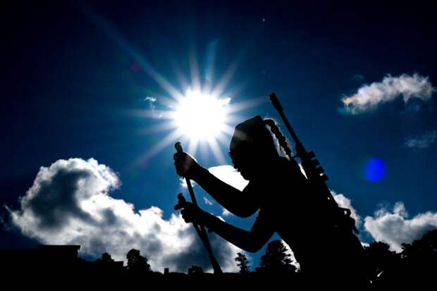 Биатлонистку Томшину лишили бронзы чемпионата России