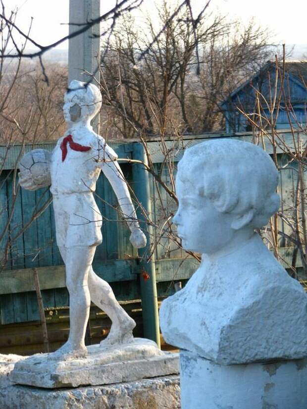 Всем ребятам пример! Статуи пионеров, которые дошли до наших дней СССР, город, ностальгия, памятник, память, пионер, пионерия, эстетика