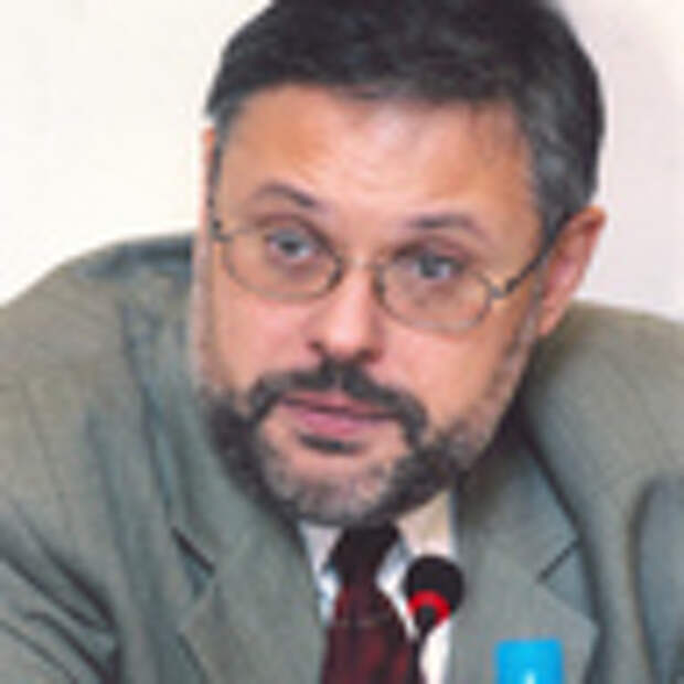 Михаил Хазин