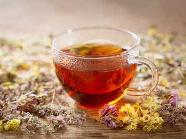 Готовим травяной чай под настроение / 7 рецептов ароматных напитков