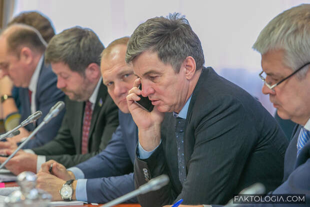 Власти Сургута констатировали приостановку двух крупных инвестпроектов