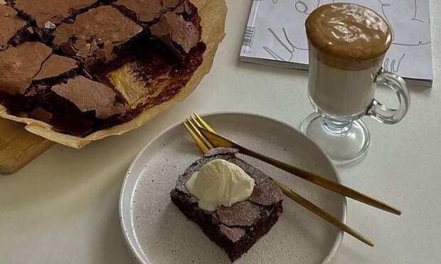 Постный десерт: рецепт брауни с кремом из авокадо — попробуете один раз, не забудете никогда