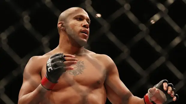 Ган: горжусь, что разделил октагон с таким воином, как Волков