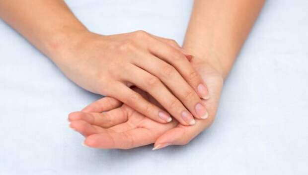 От артрита до меланомы: 10 признаков серьезных заболеваний, которые можно определить по ногтям