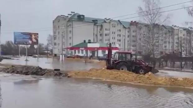 Сильнейшие ливни обрушились на центр России и Поволжье