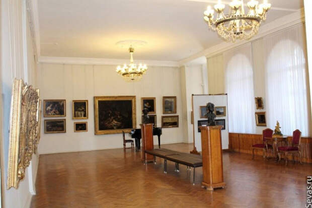 Миллионные нарушения выявлены при реставрации Севастопольского художественного музея имени М. П. Крошицкого