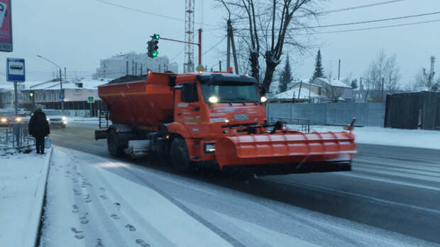 Уборка снега в Барнауле / Фото: barnaul.org