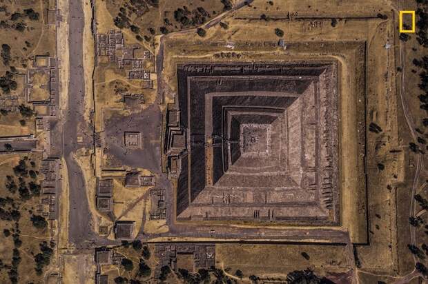 Автор снимка «Геометрия Солнца» - итальянский фотограф Энрико Пескантини (Enrico Pescantini). Автор снимка «Геометрия Солнца» - итальянский фотограф Энрико Пескантини (Enrico Pescantini).