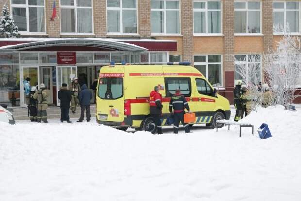 16-летний подросток устроил массовую резню в школе Перми (ФОТО, ОБНОВЛЯЕТСЯ)