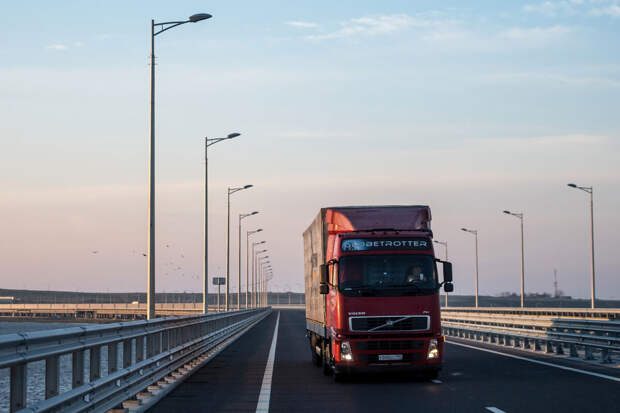 Mash: в Иране из-за военных действий застряли 1500 российских дальнобойщиков