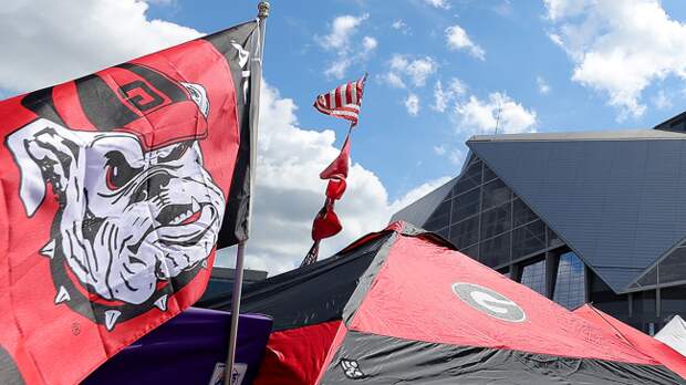 Georgia Bulldogs flag flying over tailgate