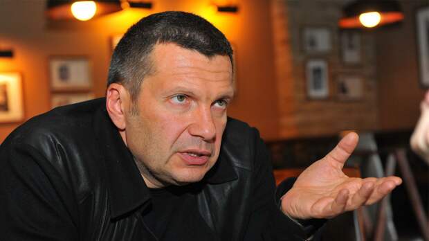 Телеведущий Бабаев признался, что помнит своего коллегу Соловьева «другим человеком»