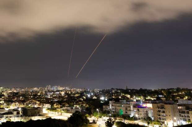 Иран пообещал ответить в течение нескольких секунд при новой атаке Израиля