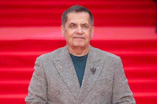 Непозволительная роскошь: как сыновья Николая Расторгуева отказались от сцены, несмотря на «тяжесть фамилии»