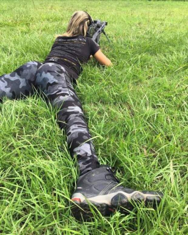 Спортивные девушки в обтягивающих штанах (46 фото)