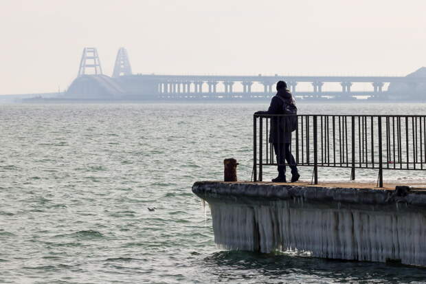 Движение по Крымскому мосту временно перекрыли