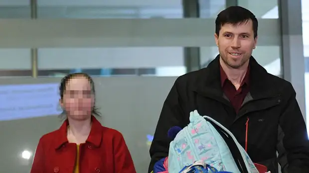 «Мы в родной стране»: вывезший из Швеции детей Денис Лисов рассказал о планах на будущее в России