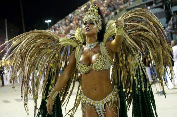 Королева барабанов школы - Флавия Лира бразилия, в мире, карнавал, события, фото, фотоотчет, фоторепортаж