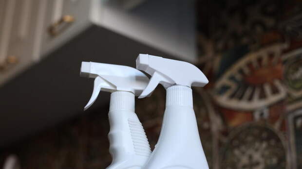 Подростки едва не ослепли из-за эксперимента с бытовой химией в Москве