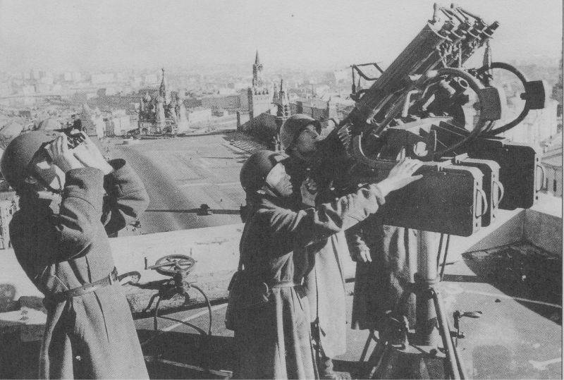 nikogda-ne-sdavatsya-moskovskaya-panika-1516-oktyabrya-1941-goda-02