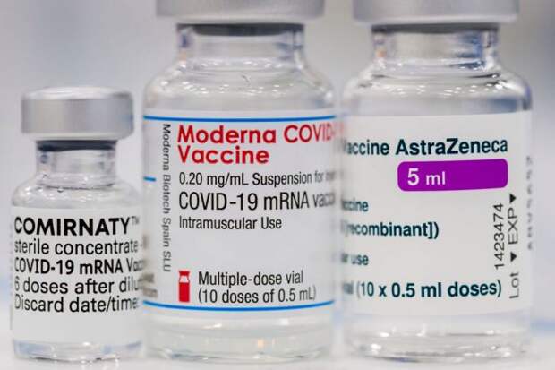 COVID Coronavirus Vaccine Pfizer-BioNTech (l-r), Moderna and AstraZeneca