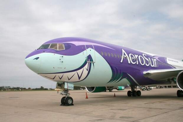 11. Авиакомпания AeroSur прекратила свое существование в 2012 году, но не отметить их крутые самолеты нельзя Авиаперелеты, авиакомпании, дизайнерские самолеты, красиво, самолеты, стильные, фото