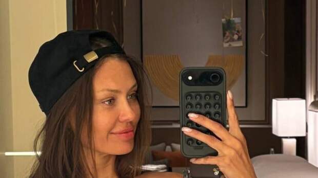 Бывший Бони по-хамски отрекся от нее после обращения к Кремлю