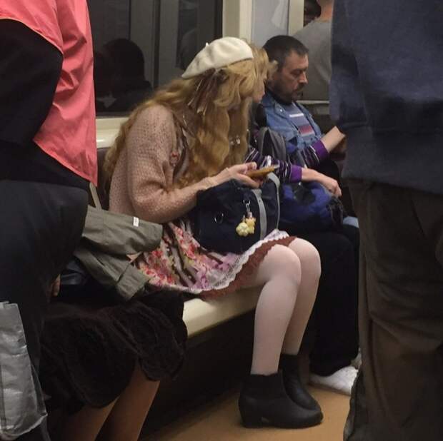 Осторожно, модники: кадры из российского метрополитена люди, метро, мода